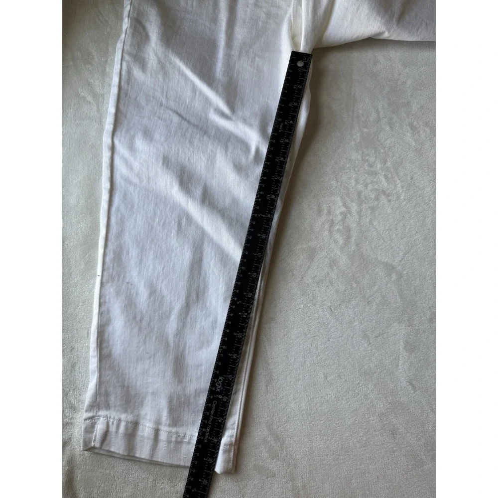 NWT Dana Buchman‎ Pants Signature Women's White Cropped Capri Pants Size 14